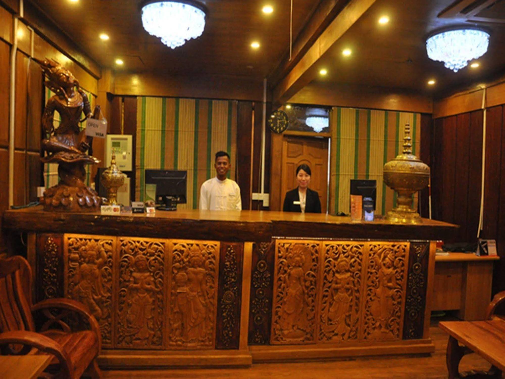 Mandalay Karaweik Mobile Hotel Exterior photo