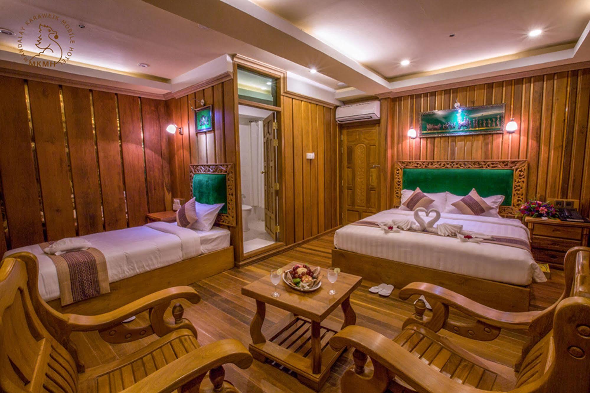 Mandalay Karaweik Mobile Hotel Exterior photo