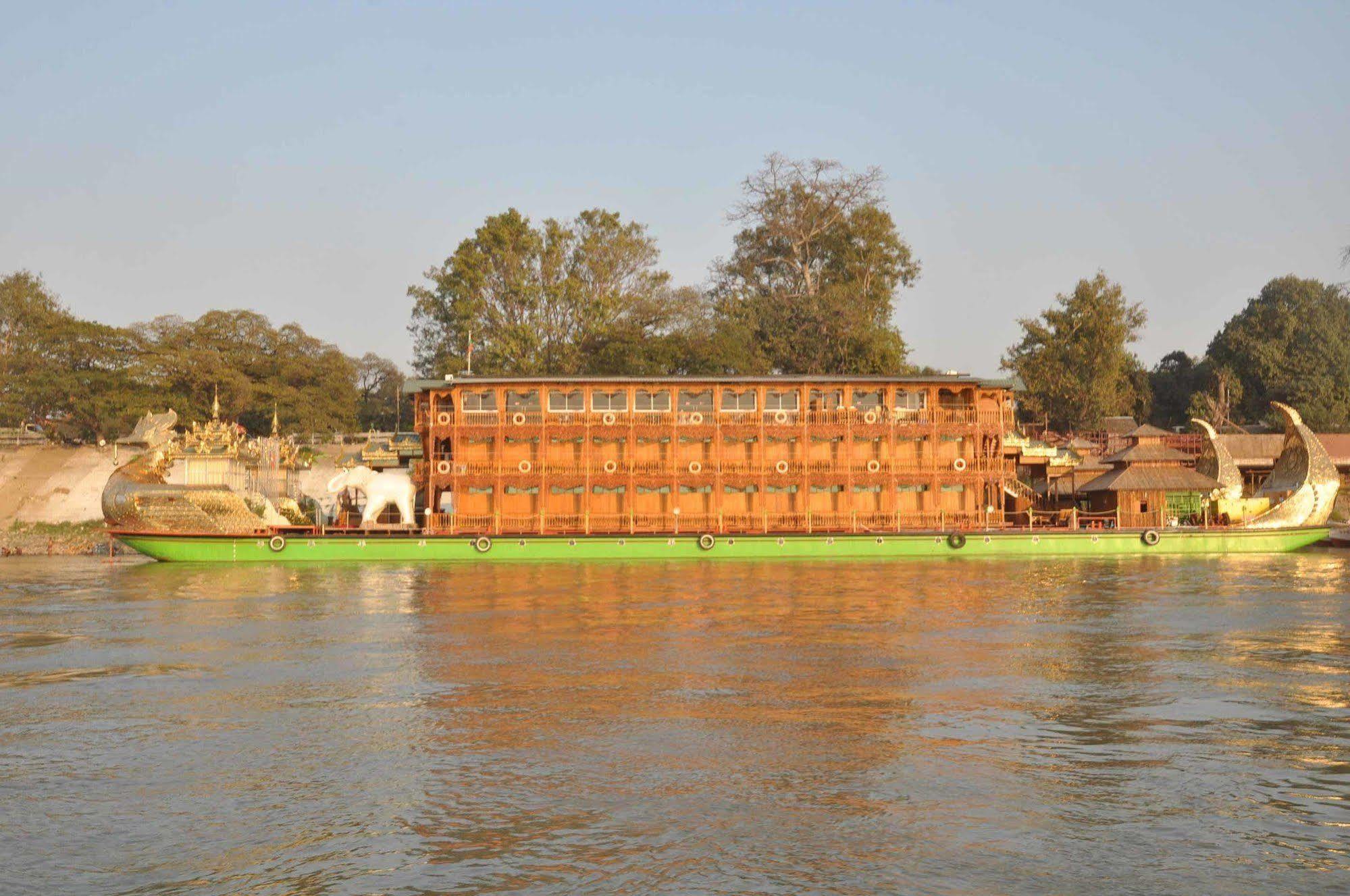 Mandalay Karaweik Mobile Hotel Exterior photo